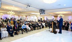 Miguel Vargas plantea desarrollar una política distinta a beneficio de dominicanos en el exterior