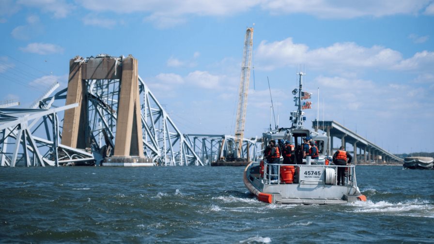 Biden acudirá a Baltimore el viernes para observar las labores de recuperación del puente