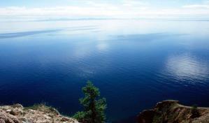 Putin prohíbe los vertidos de aguas residuales en el lago Baikal
