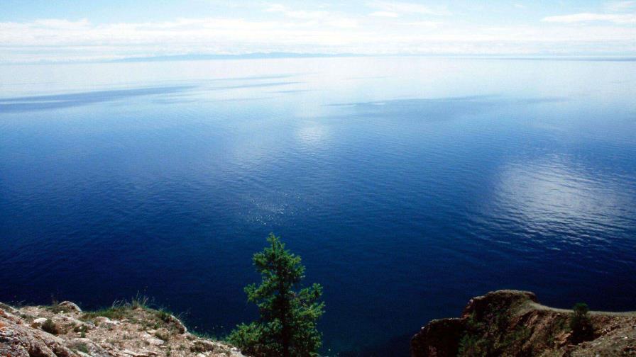 Putin prohíbe los vertidos de aguas residuales en el lago Baikal