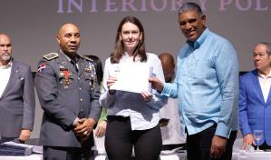 Interior y Polic&iacute;a nacionaliza a 80 extranjeros de distintos pa&iacute;ses