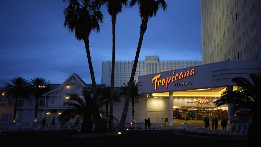 Tras recibir huéspedes durante 67 años, llegó el último día del casino Tropicana Las Vegas