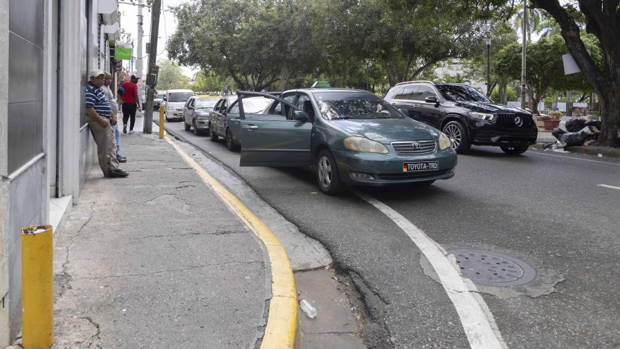 Choferes de la ruta Avenida Bolívar- Isabel Aguiar aumentan 20 pesos al pasaje