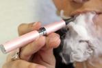 Fumar cigarrillos electrónicos eleva el riesgo de insuficiencia cardíaca, según un estudio