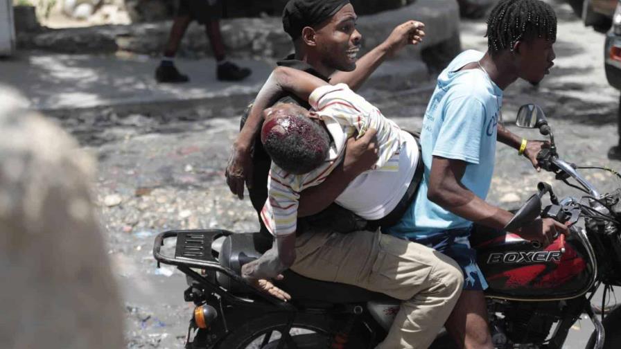 Unas 53,000 personas han huido de Puerto Príncipe en tres semanas por la violencia, dice la ONU