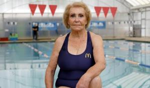 Eliana Busch, la nadadora chilena con sed de gloria... a los 89 años