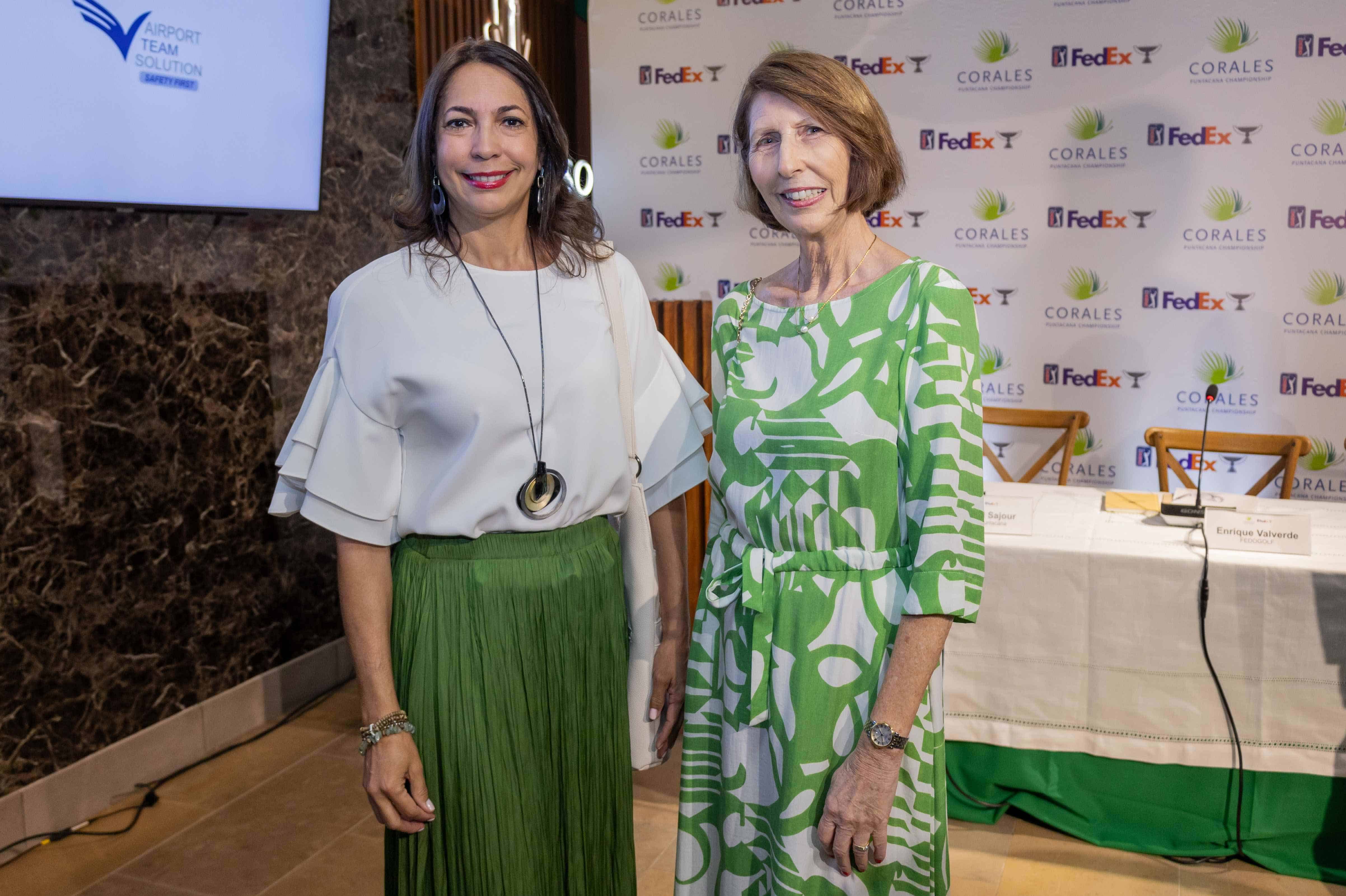 Josefina Pichardo y Monika Harel.