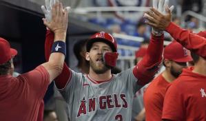 Ward sacude jonrón y Angelinos derrotan a unos Marlins que siguen sin ganar