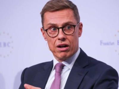 Finlandia y Ucrania suscriben acuerdo de seguridad por diez años