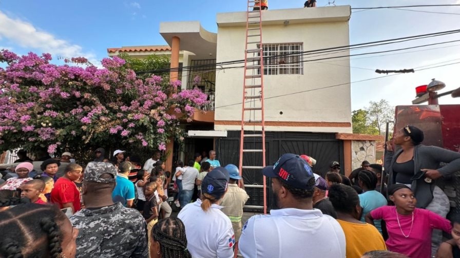 Niño de 10 años muere electrocutado al intentar retirar una chichigua en Baní