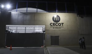 Entregan a experto de la ONU un informe sobre la situación en cárceles de El Salvador Entregan a experto de la ONU un informe sobre la situación en cárceles de El Salvador