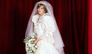 La diseñadora del vestido de novia de Lady Di prepara una versión moderna de ese traje