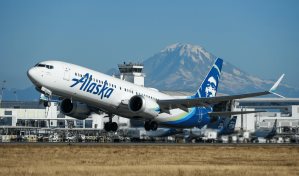 Boeing paga 160 millones de dólares a Alaska Airlines por el incidente aéreo de enero