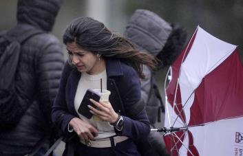 Tormenta azota noreste de EE. UU. con nevadas, lluvia y fuertes vientos