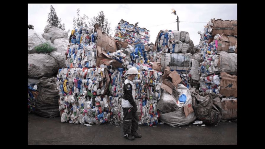 Greenpeace afirma que un 80 % de la población apoya recortar la producción de plástico