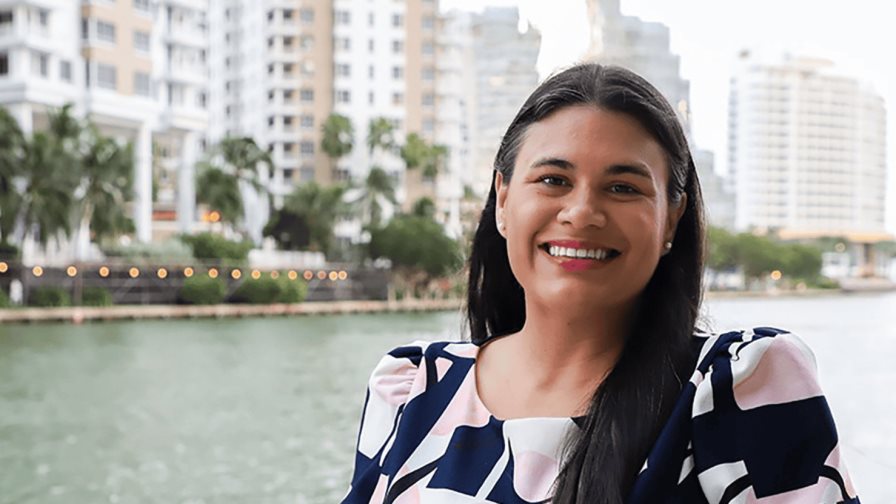 Congresistas hispanos apoyan la candidatura de Lucía Báez-Geller para escaño de Florida