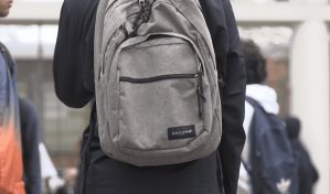 Conmoción en Francia por la muerte de un adolescente tras brutal paliza a la salida de clase