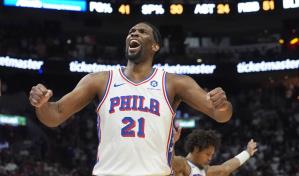 Con 37 puntos de Maxey y 29 de Embiid, 76ers vencen a Heat y aprietan lucha en el Este