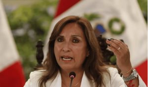Fiscalía de Perú investiga por presunta corrupción a presidenta y gobernador en caso relojes Rolex