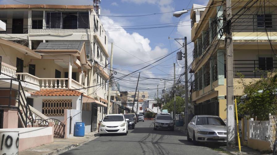 Vecinos de El Cacique demandan aplicación de norma municipal en calle 11