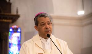 Monseñor Morel Diplán exhorta a periodistas a informar sin manipular la verdad