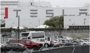 Elon Musk anuncia que Tesla presentará su Robotaxi el próximo 8 de agosto