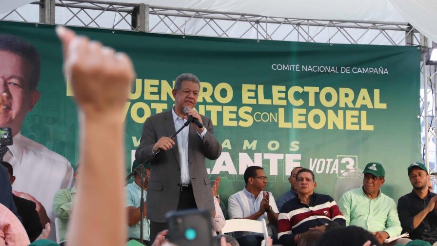 Leonel inicia encuentros barriales con delegados que estarán en las urnas