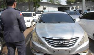 Localizan carro que habría sido utilizado por perpetradores de doble homicidio de Santiago