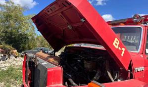 Único camión de bomberos en Bayahíbe tiene un año descompuesto