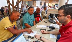 Hacienda llama a policías retirados a buscar cheques de indemnización