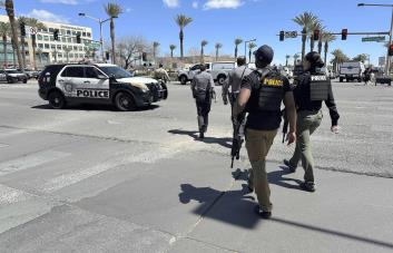 Tres muertos, incluido el tirador, en un tiroteo en una oficina de abogados en Las Vegas