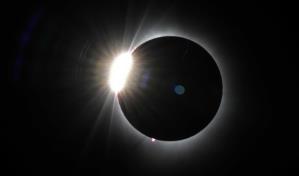 Si no se cansa de ver el eclipse solar o se lo taparon las nubes, aquí tiene los próximos