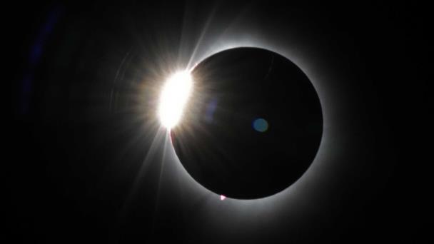 Si no se cansa de ver el eclipse solar o se lo taparon las nubes, aquí tiene los próximos