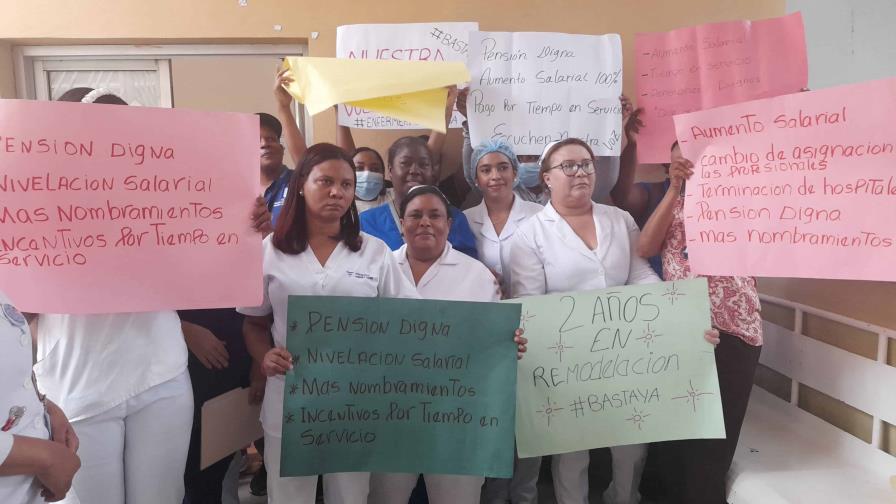 Enfermeras realizan paro por ocho horas en hospital de Higüey