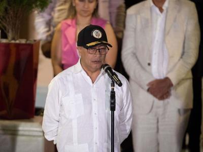 Petro: "Paz política en Venezuela puede ser paz armada en Colombia"