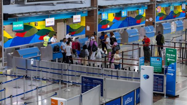 Aerodom tenía conocimiento de mal estado del asfalto de la pista de aterrizaje
