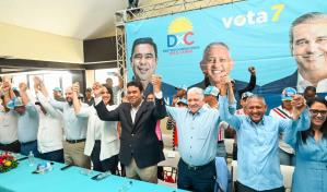 DXC juramenta a excandidato a alcalde en Higüey
