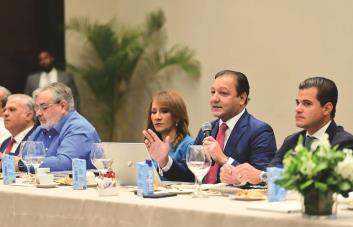 Abel Martínez presenta ejes de desarrollo turístico de su programa de gobierno
