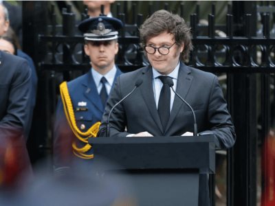 Milei: el periodismo se ha corrompido, ensuciado y prostituido