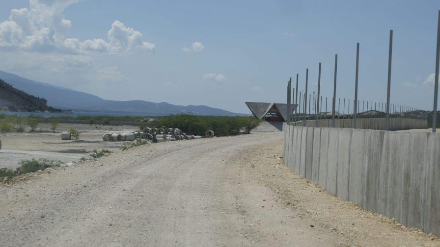 El Gobierno dominicano continuará con la construcción del muro en la frontera con Haití