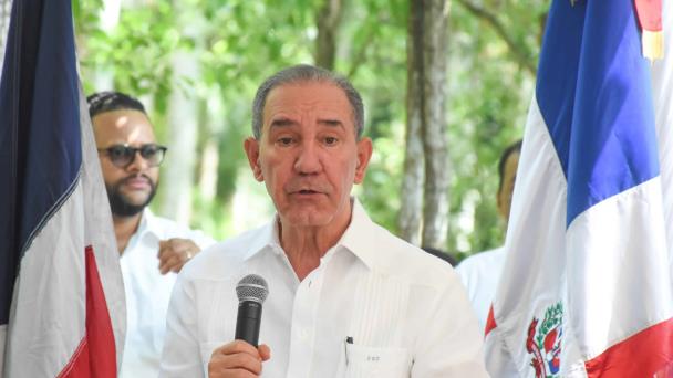 MESCyT inaugura Centro de Inglés de Inmersión en la comunidad de Pantoja