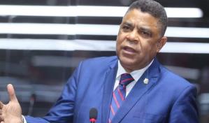 Aspirante a senador por el PLD en La Altagracia sufre mareo durante debate