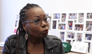 Promoviendo la aceptación del cabello rizado en Francia