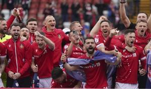 Contin&uacute;a el trayecto de ensue&ntilde;o del Wrexham; el equipo gal&eacute;s asciende a la League One