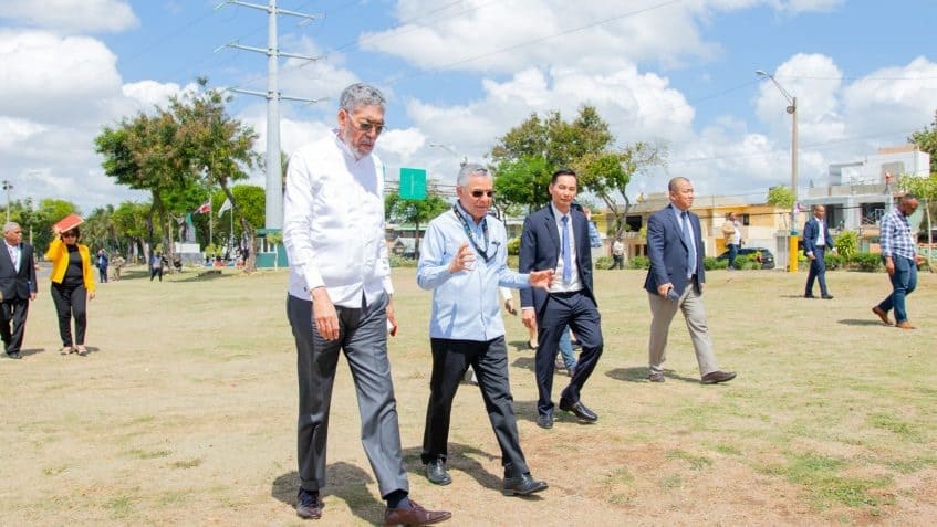 El secretario general del Movimiento Izquierda Unida (MIU), Miguel Mejía, y los integrantes de la delegación sostuvieron ayer una reunión de trabajo con el alcalde Manuel Jiménez.