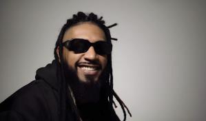 "Toy Claro", el nuevo rap experimental de AKINOhayLEY