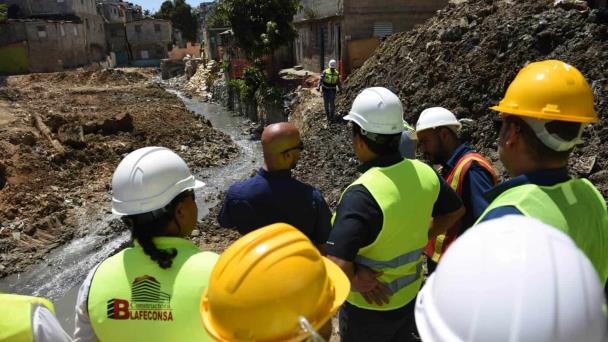 Trabajos en cañada Guajimía tiene un 65 por ciento de avance
