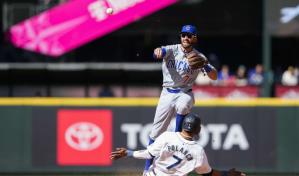 Michael Busch pega jonrón por cuarto juego seguido y Cachorros ganan a Marineros