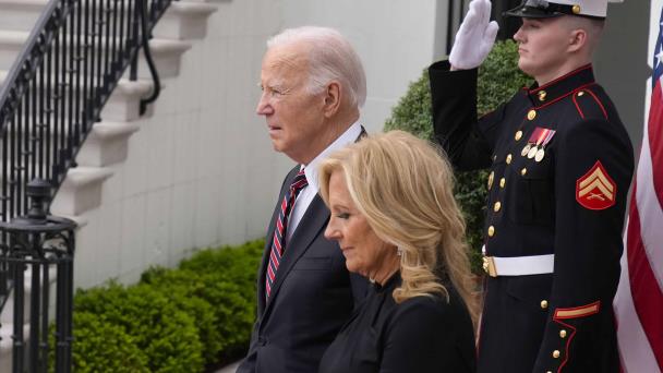 Los Biden publican su declaración de renta con ingresos de 620,000 dólares 