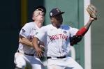 VIDEO|Rafael Devers y Tyler O´Neill chocan de cabeza en una fuerte y sangrienta colisión VIDEO|Rafael Devers y Tyler O´Neill chocan de cabeza en una fuerte y sangrienta colisión
